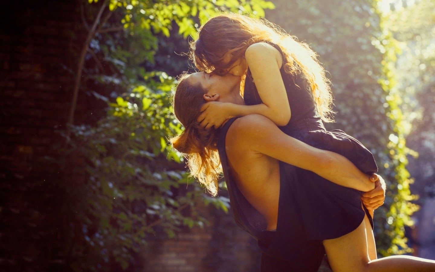 Hug kisses